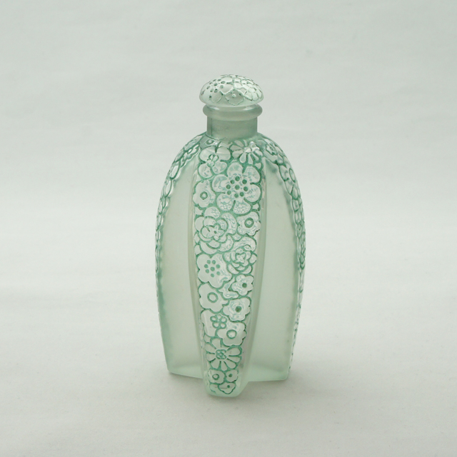 香水瓶「十字の花飾り」