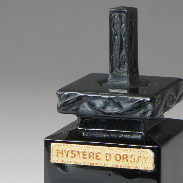 香水瓶「ミステリー」