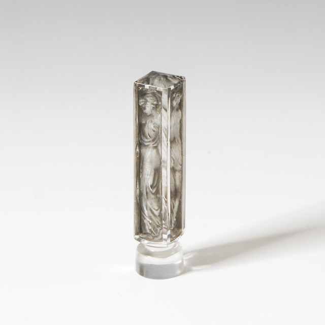 デスクウェア「4人の人物」