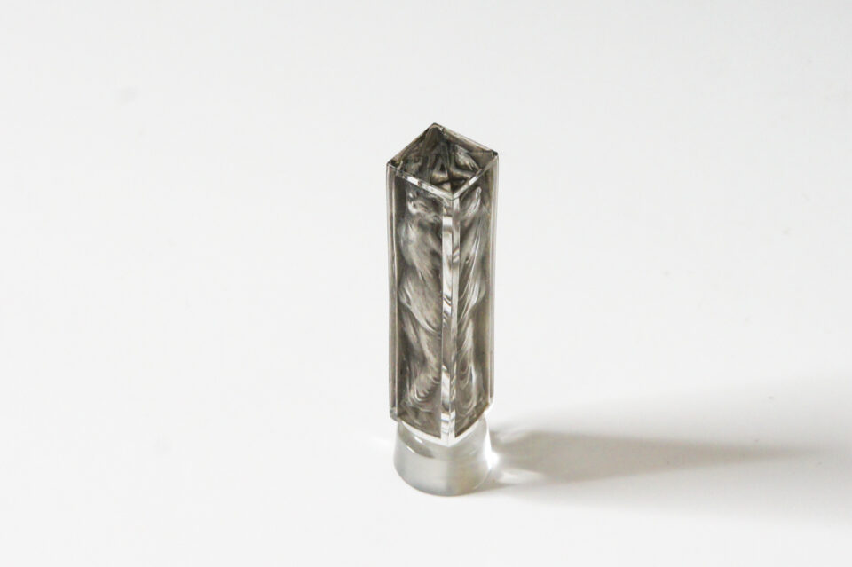 デスクウェア「4人の人物」