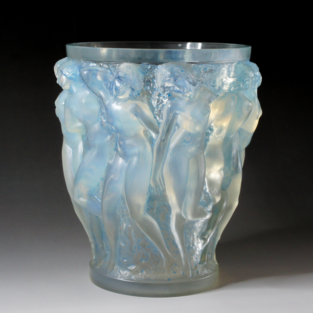 花瓶「バッカスの巫女」