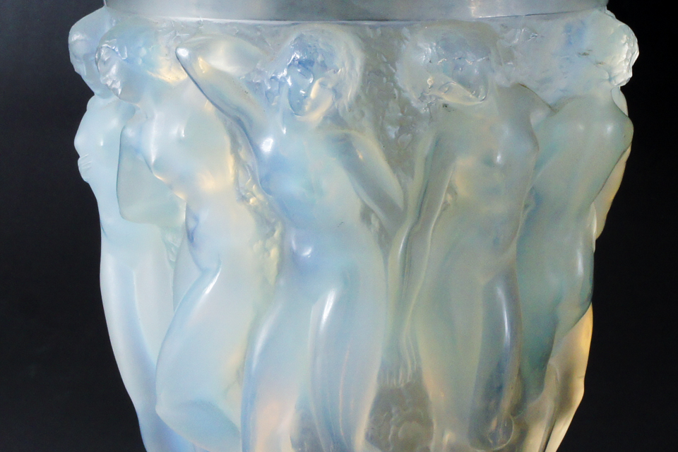 花瓶「バッカスの巫女（オパルセント）」