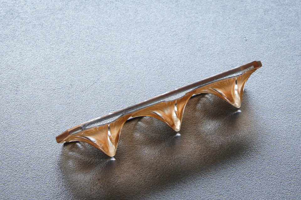 テーブルウェア「ヒルガオ LISERONS ナイフレスト【1客のみ】」