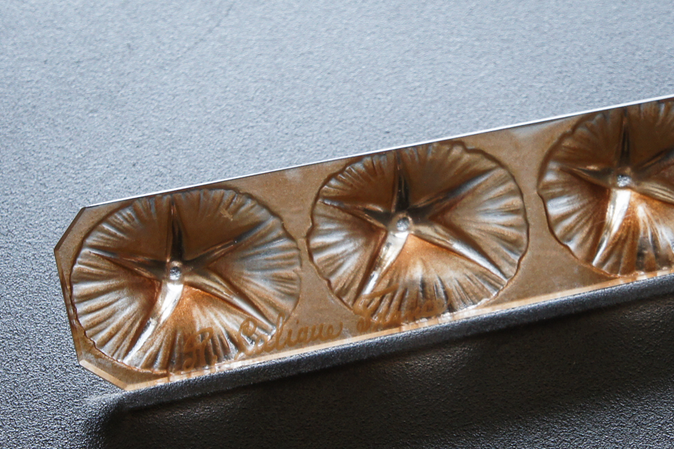 テーブルウェア「ヒルガオ LISERONS ナイフレスト【1客のみ】」