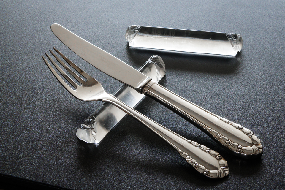 テーブルウェア「スカラベ SCARABEES ナイフレスト」