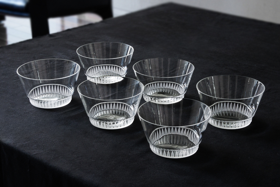 ブルグイユ BOURGUEIL 小鉢 6客セット」ルネ・ラリックのテーブル