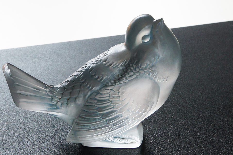 デスクウェア「おどけるスズメ」